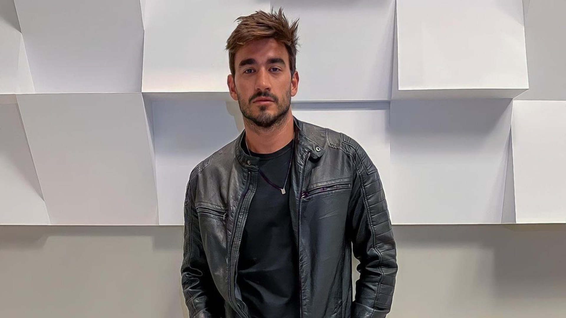 Gui Napolitano se junta à Catherine Bascoy, Flay e mais amigos para viagem e internautas opinam sobre destino