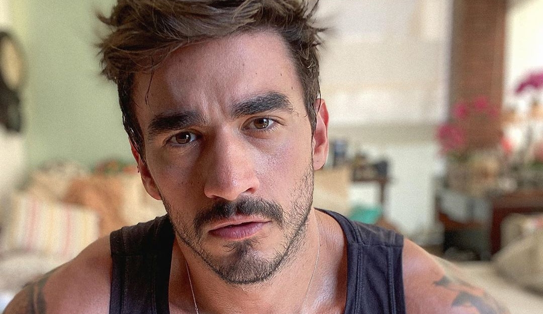 Será que tá rolando? Ex-BBB Gui Napolitano teria curtido noite juntinho de ex-participante de reality