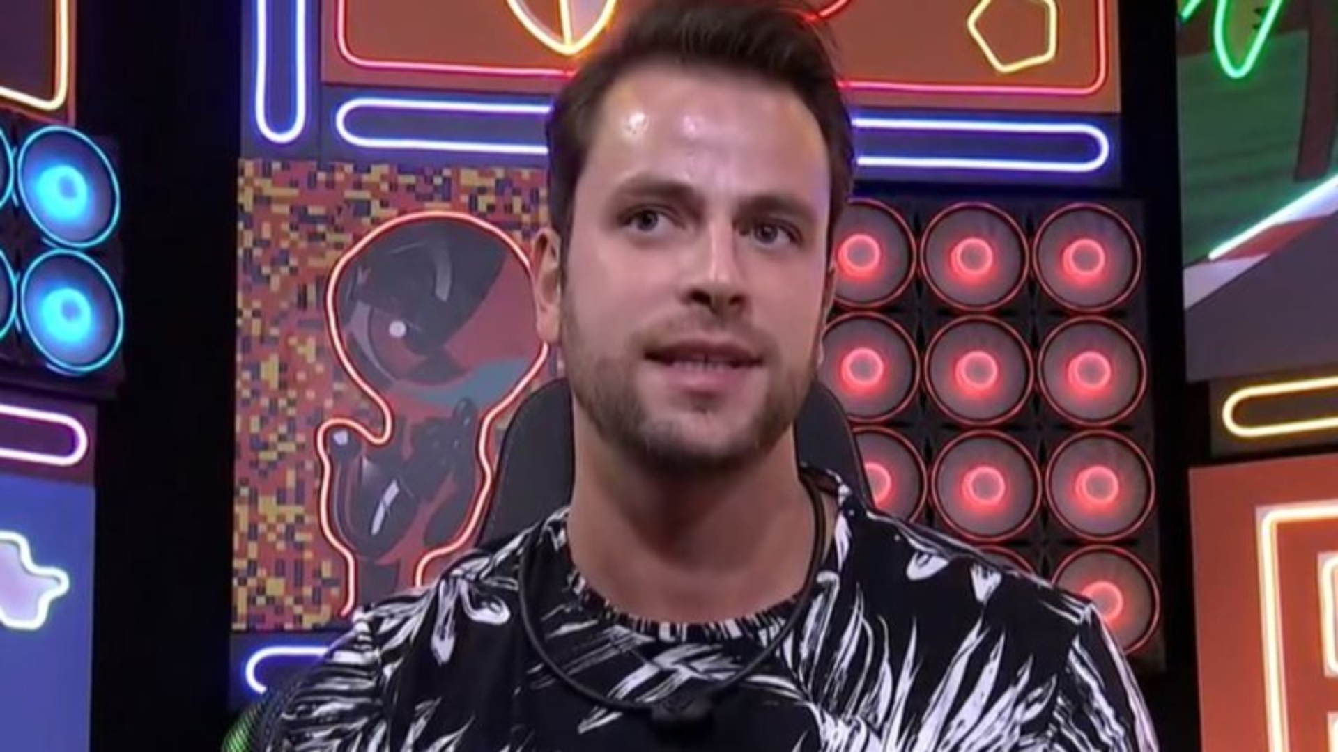 BBB22: Gustavo pede permanência de brothers e alfineta emparedado
