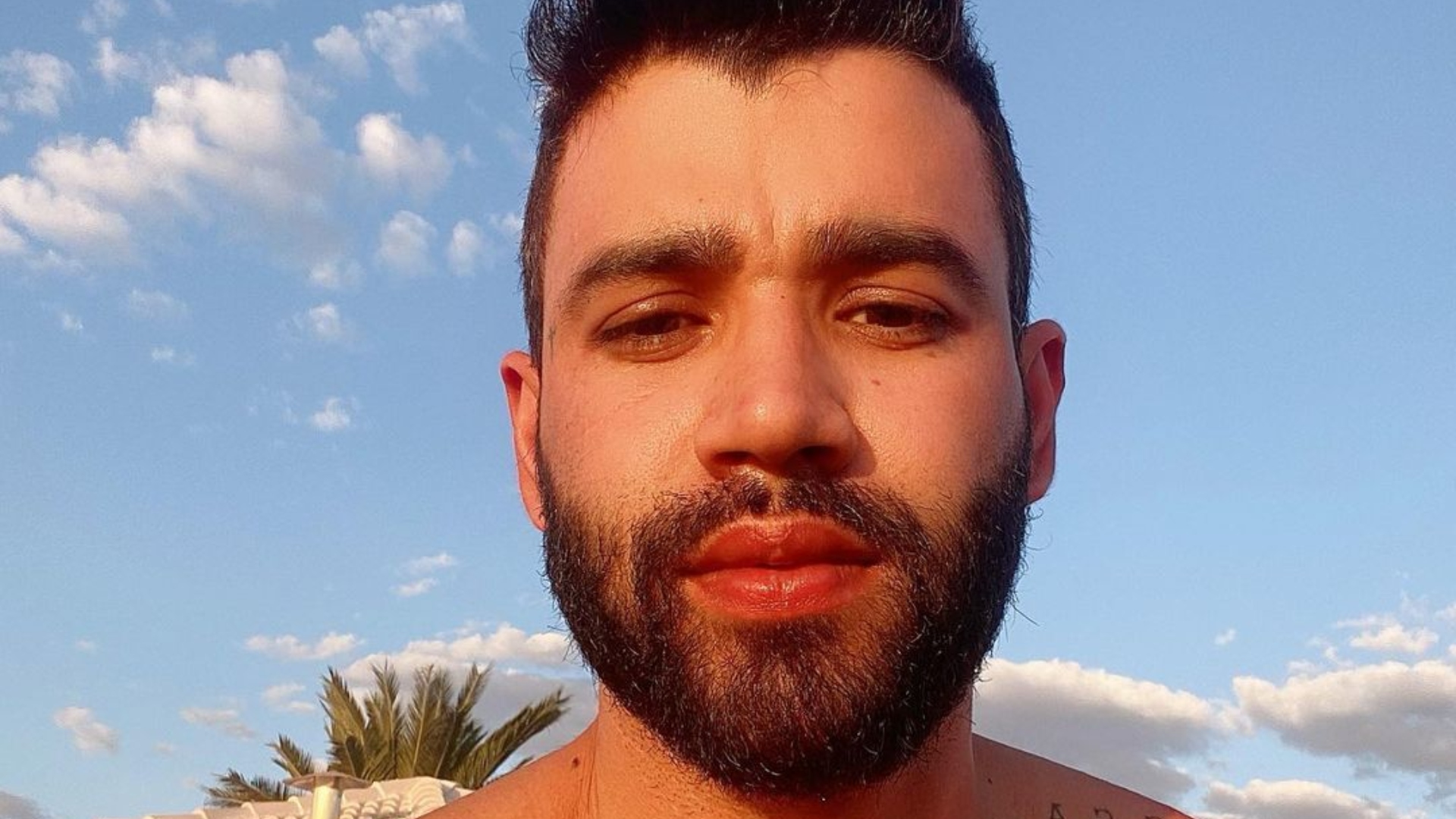Gusttavo Lima posta primeiras fotos com os filhos, Gabriel e Samuel, após separação