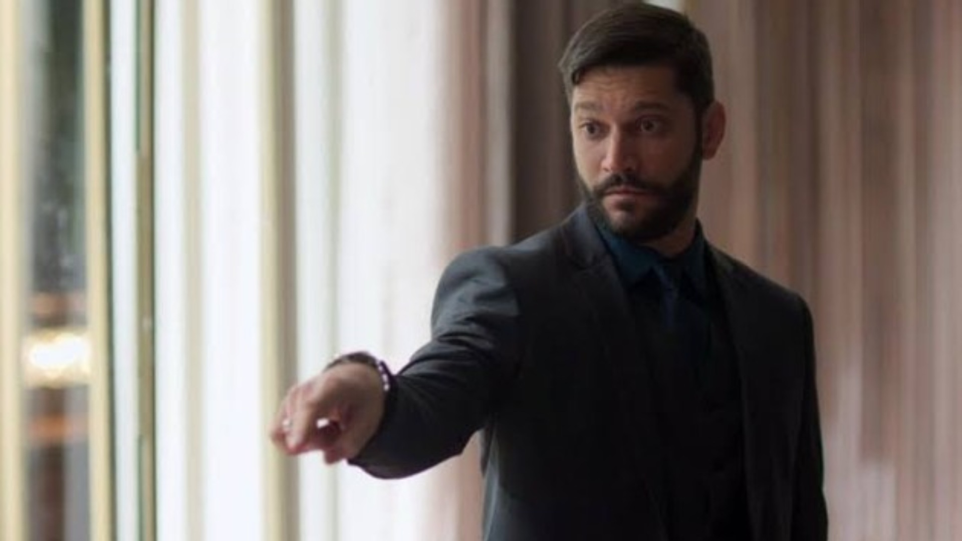 ‘Bom Sucesso’: Após muitas tramoias, Alberto finalmente expulsa Diogo da editora