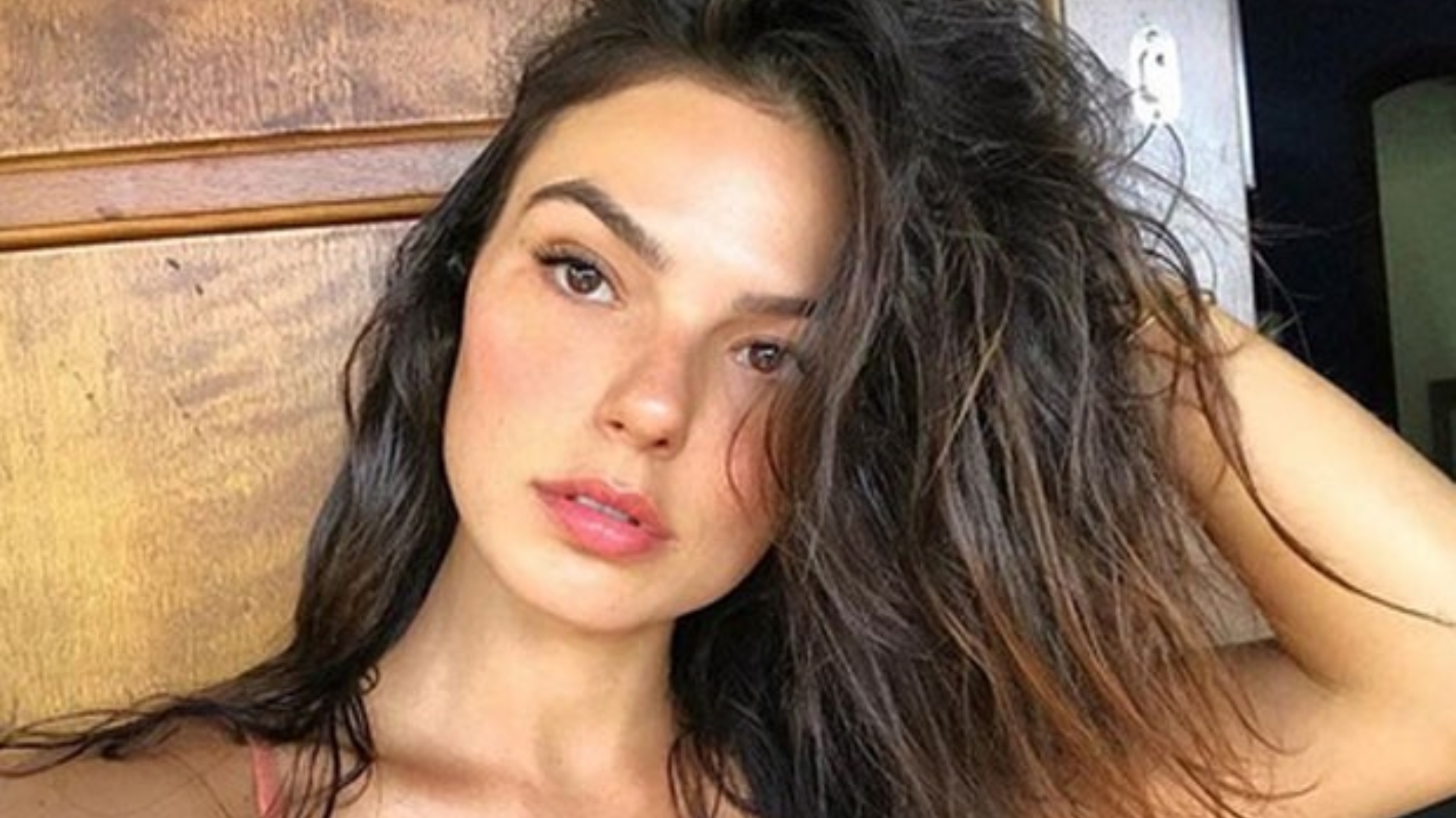 Isis Valverde celebra dois anos de Rael com festinha especial em casa: “Meu menino luz”