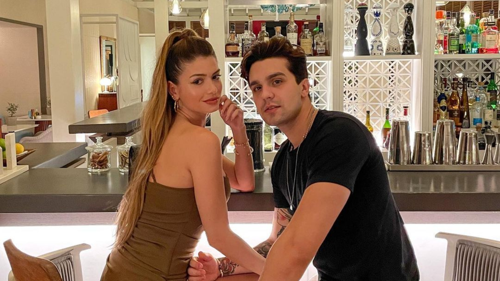 Luan Santana leva namorada para conhecer suas raízes e se prepara para receber Arthur Aguiar no ‘Luan City Festival’