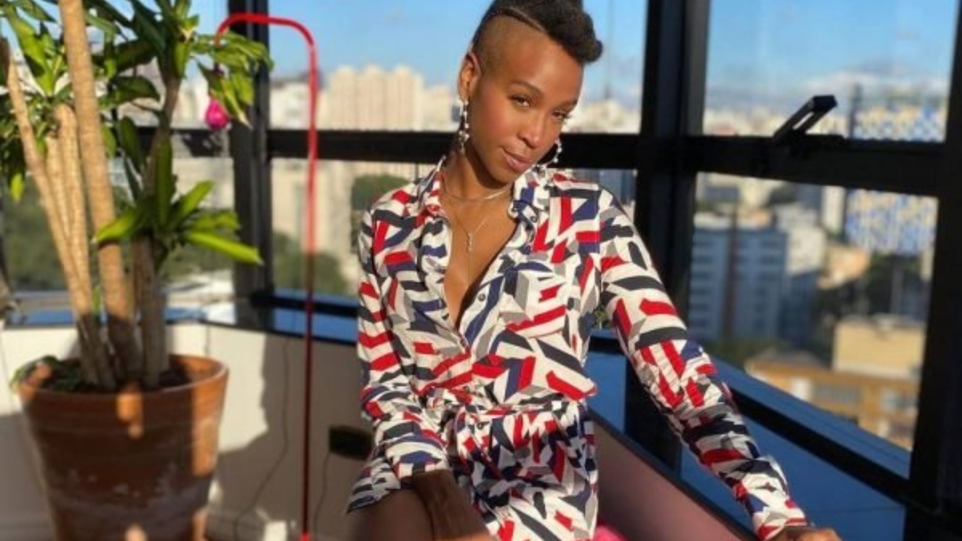 BBB21: A conta veio! Equipe de Karol Conká teme falta de dinheiro para pagar aluguel de apartamento de luxo da rapper