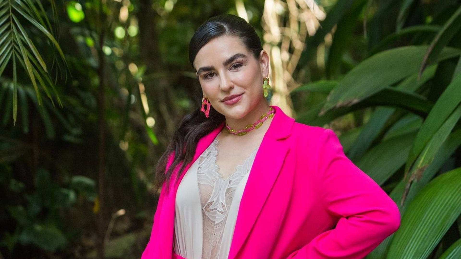 Kéfera exibe tatuagem em lugar escondido