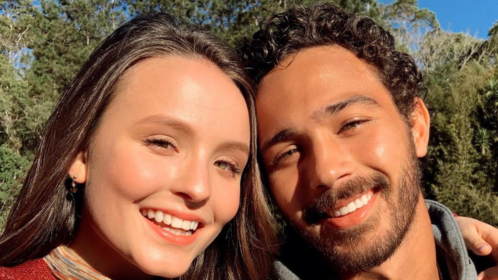 Larissa Manoela elogia André Luiz Frambach: “Não aceitem menos”