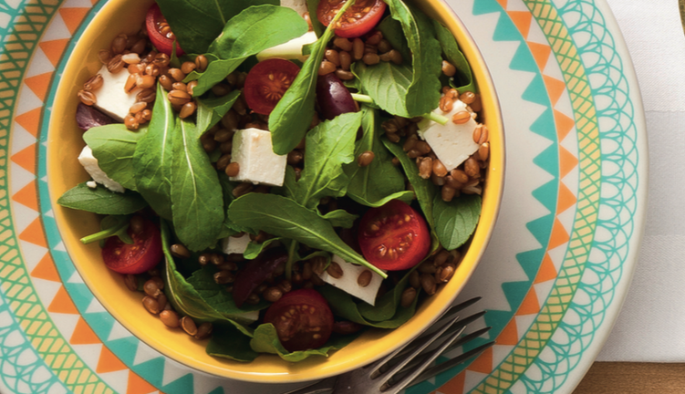 Receita do dia: salada de trigo mediterrânea