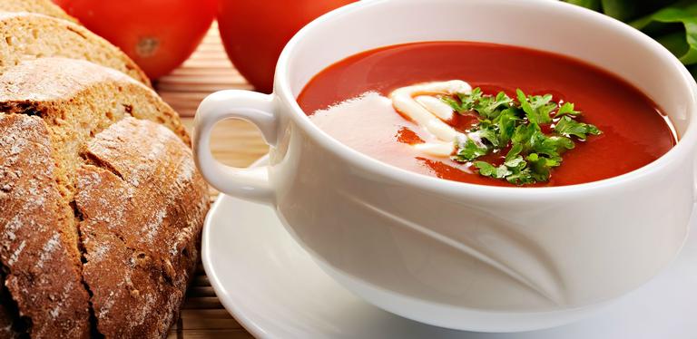 Aprenda a fazer um delicioso creme de tomate