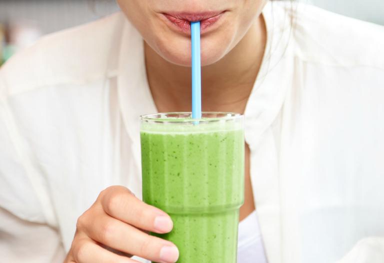 Aprenda a fazer um suco que minimiza os efeitos da TPM
