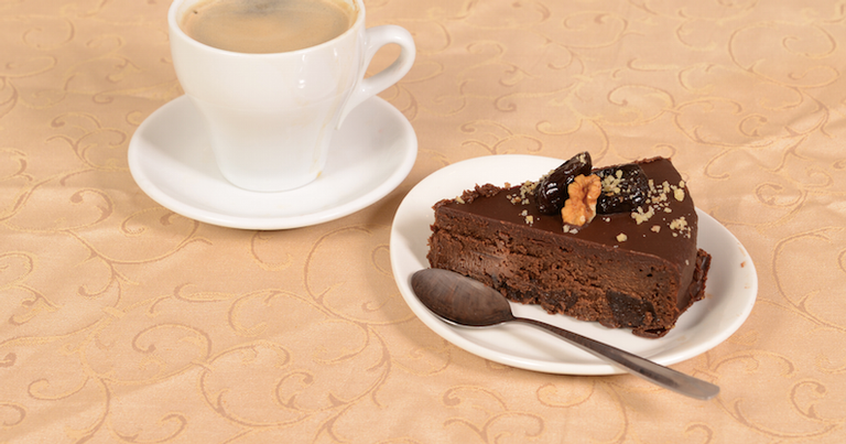 Torta de chocolate, café e noz-pecã