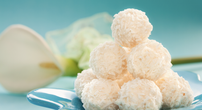 Aprenda a fazer um saboroso bolinho de coco