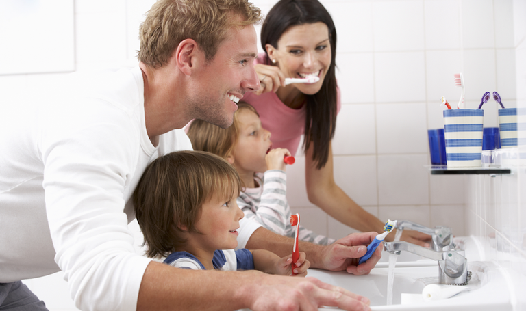 Dica rápida MÁXIMA: você sabe armazenar sua escova de dente?