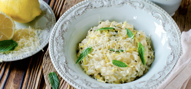 De dar água na boca: Aprenda a fazer risoto de arroz integral e frango