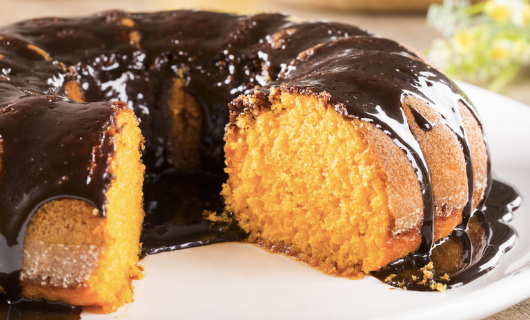 Aprenda a fazer um saboroso bolo de casca de abóbora com chocolate