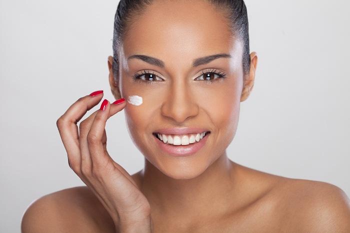 A ordem certa de aplicar os produtos de beleza