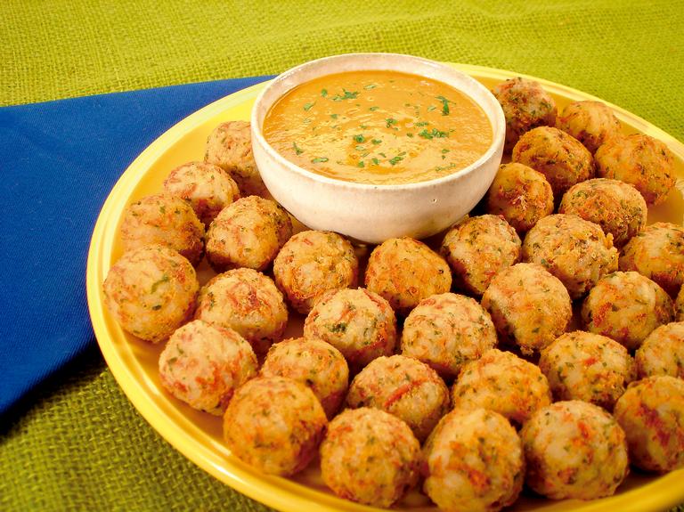 Receita do dia: bolinho de arroz com carne seca