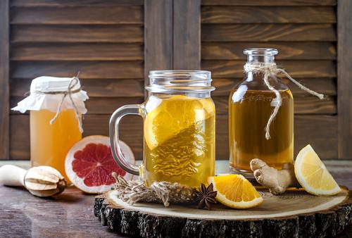 Kombucha ajuda no emagrecimento e desintoxica o corpo