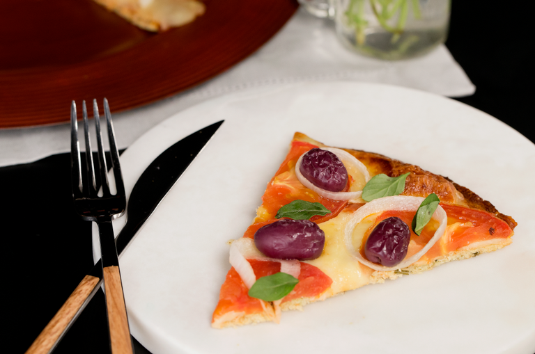 Pizza com massa de couve-flor