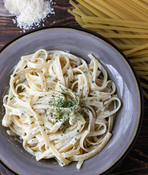Fettuccine Alfredo
