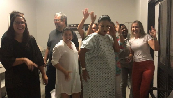 Em pleno sábado de Carnaval, Ivete Sangalo dá à luz