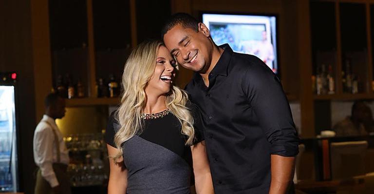 Juntos há 19 anos, Carla Perez e Xanddy trocam alianças e se declaram: ”Mil vezes sim”