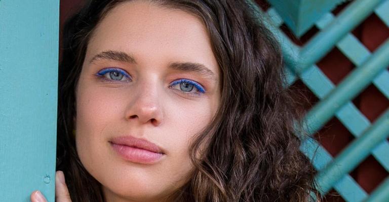 Bruna Linzmeyer posta foto em momento íntimo com namorada e desabafa sobre preconceito; Veja os comentários!