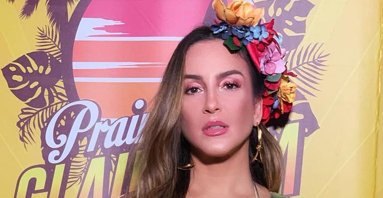 Com dor, Claudia Leitte reclama de mudanças no corpo em terceira gravidez