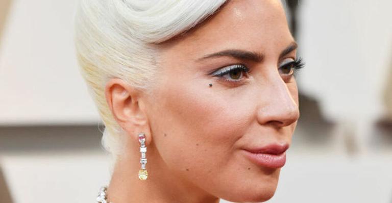 Lady Gaga chega ao Oscar 2019 com jóia avaliada em mais de 30 milhões de dólares