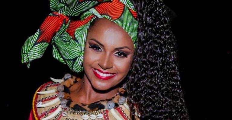 Após perder tapa-sexo, madrinha de bateria da X-9 Paulistana aposta em figurino curioso