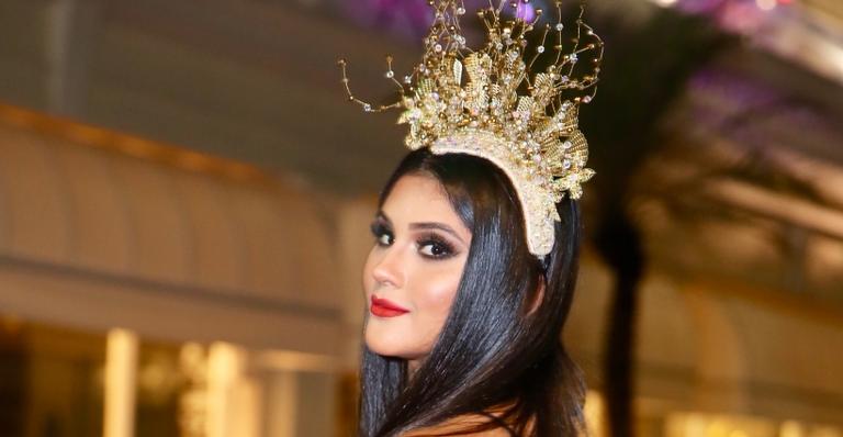 Com figurino ousado, Mileide Mihaile brilha na avenida e Yudhy rouba a cena