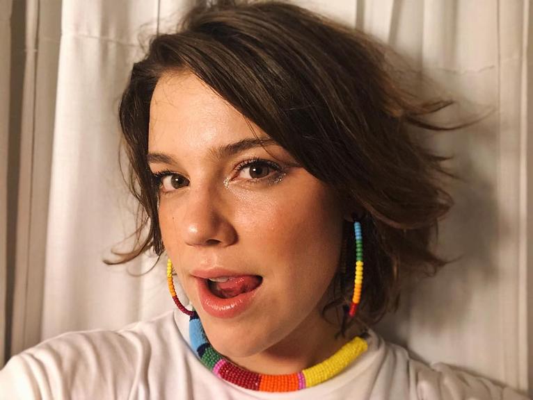 Assumiu! Alice Wegmann faz primeira aparição pública com o namorado
