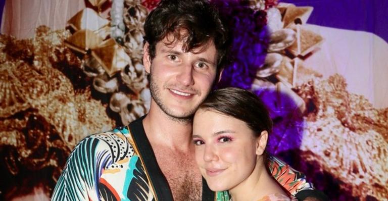 Em declaração apaixonada para o namorado, Alice Wegmann revela que esteve doente