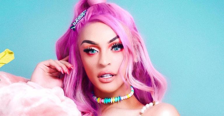 O outro lado de Pabllo Vittar! Cantora esbanja sensualidade em clique inusitado