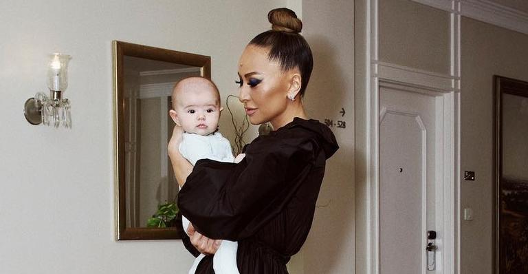 Fofura a mil! Sabrina Sato, Zoe e Dona Kika combinam look de estampa animal e arrasam juntas