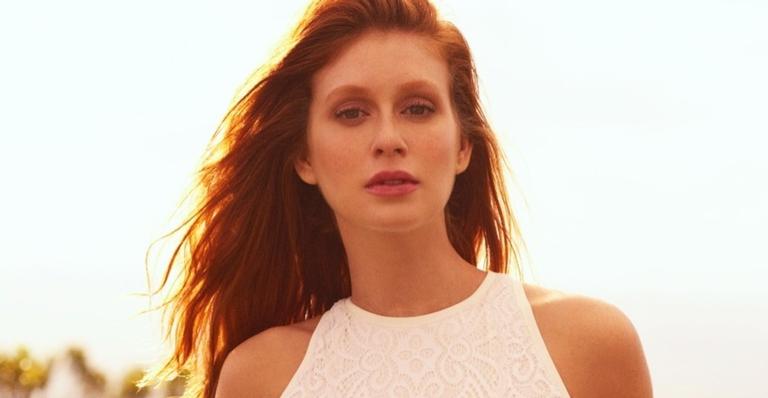 Topless! Marina Ruy Barbosa dispensa blusa e posa com shorts micro: ”Troféu do ano”