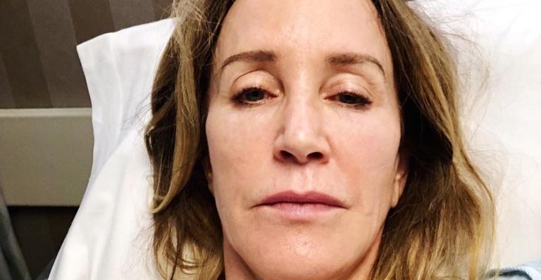 Após ser presa, Felicity Huffman paga fiança milionária e deixa delegacia em Los Angeles
