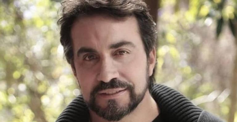 Padre Fábio de Melo brinca com Sandy e Junior e ‘quebra a internet’