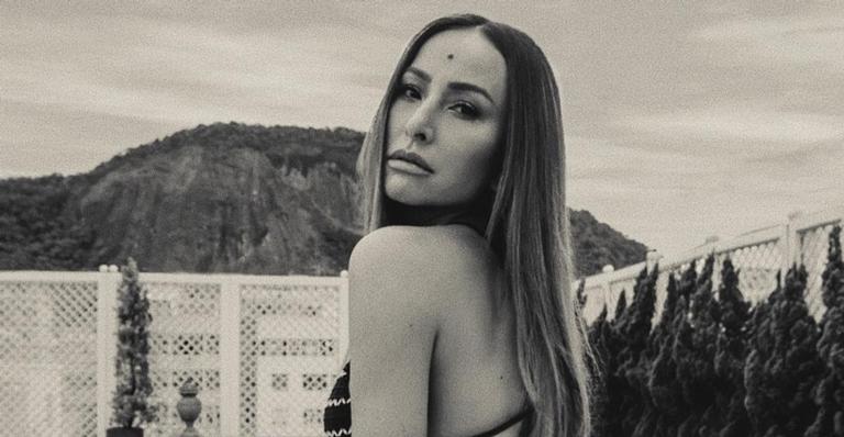 Sabrina Sato leva Zoe para Record: ”Quem está indo conhecer o trabalho da mamãe?”