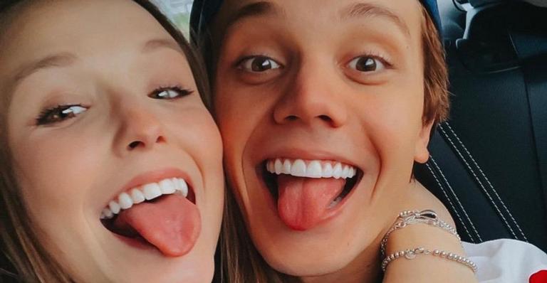 Larissa Manoela diz que Léo Cidade gosta quando ela não passa maquiagem: ”Linda de qualquer jeito”