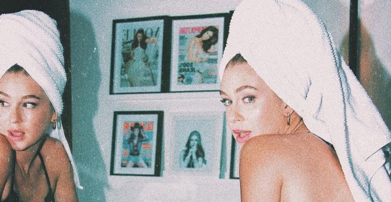 Marina Ruy Barbosa posa de lingerie e toalha na cabeça: ”Sextou”