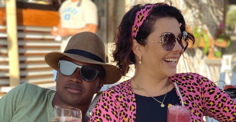 Thiaguinho e Fernanda Souza se declaram e encantam a internet com foto: ”Não envelhecemos nem 10 minutos”