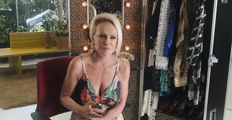 Ana Maria Braga se emociona e vai às lágrimas no Domingão do Faustão