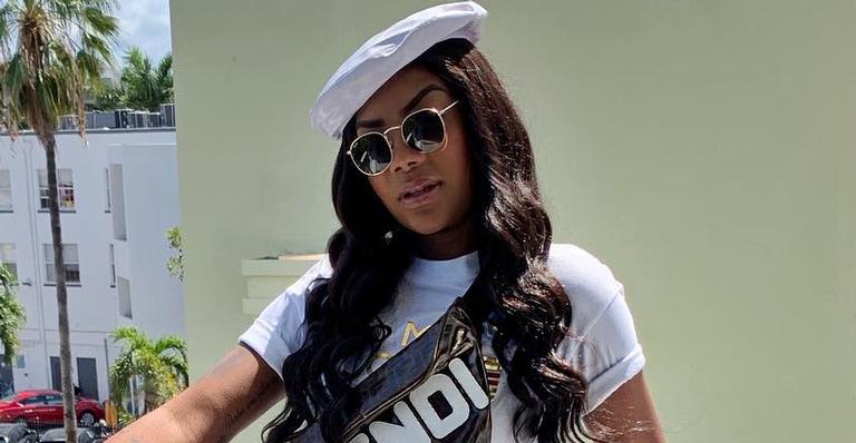 Ludmilla ousa no visual e deixa cabelo arrastando no chão: ”O cabelo que eu gosto”
