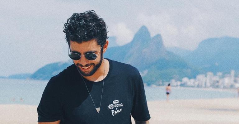Pedro Scooby curte a vida de solteiro em Portugal: ”A gente traz o Rio de Janeiro para Lisboa”