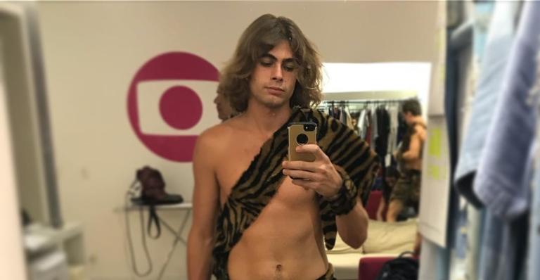 Rafael Vitti aparece ”desmaiado” em gravação: ”Só mais uns 8 cafézinhos”