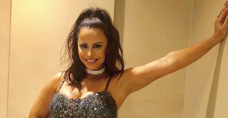 Viviane Araújo comemora 44 anos com festão e Salgueiro marca presença; Veja o look da atriz!