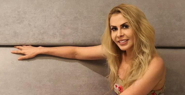 Joelma aparece irreconhecível em foto e é criticada por fãs: ”Não ficou boa essa montagem”