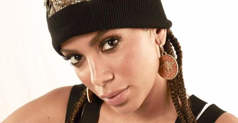Anitta desbanca Shakira e vira a cantora latina mais ouvida mundialmente no Spotify