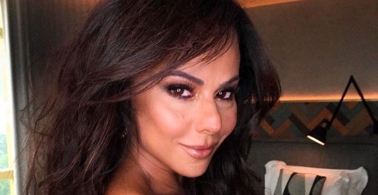 Em alto e bom tom, Viviane Araújo canta hit de Belo: ”Tenho amor para lhe oferecer”