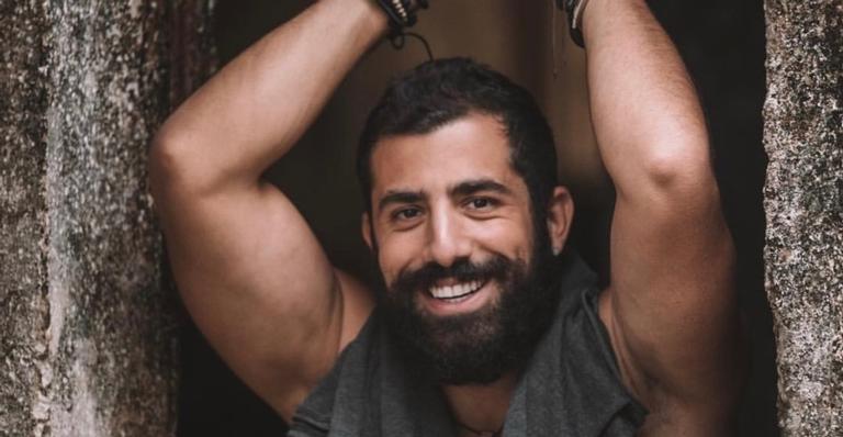 Ex-BBB Kaysar quebra preconceitos e cai nas graças dos colegas globais: ” Graças a Deus”